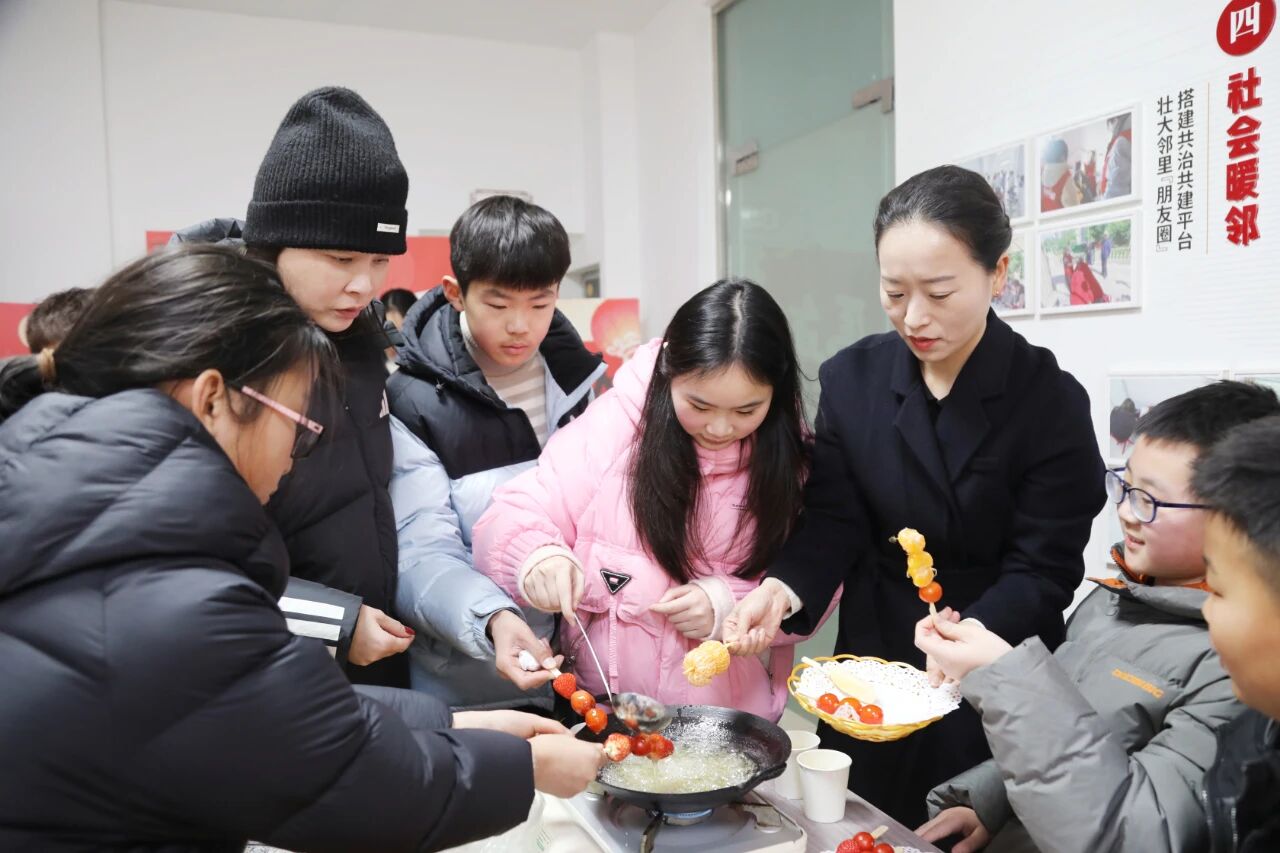 紅日社區(qū)行7.jpg 紅日社區(qū)行7.jpg