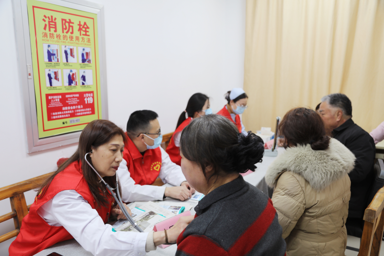 紅日社區(qū)行4.jpg 紅日社區(qū)行4.jpg