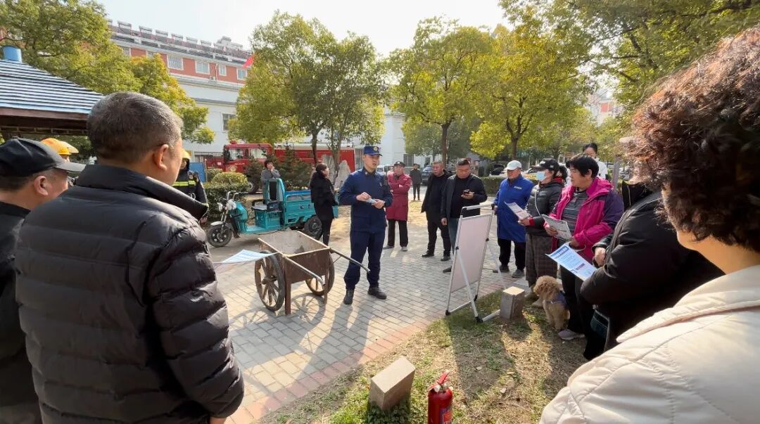 社區(qū)行18期2.jpg 社區(qū)行18期2.jpg